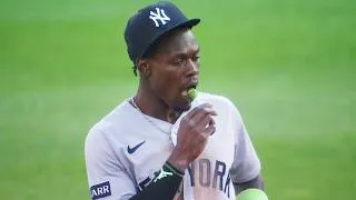Thumbnail: MLB Players CAUGHT EATING During Games!