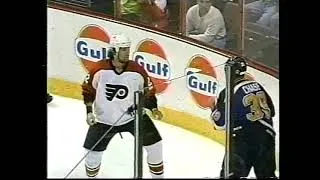 Thumbnail: Kelly Chase vs Luke Richardson - Oct 27, 1998