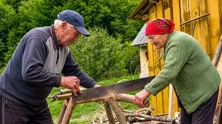 Thumbnail: the extraordinary life of an elderly couple far from civilization