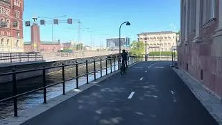 Thumbnail: Biking in Stockholm - new bike lane Mälartorget/Gamla Stan passing Riddarhuset to Rosenbad 