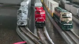 Thumbnail: [4K] (WHOA) HOW MUCH N SCALE MODEL TRAIN ACTION CAN I FIT ON A 6X3 DINNER TABLE?!?!?!?!
