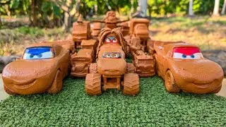 Thumbnail: Muddy toy car convoys falls into the water & Clean up Disney Pixar car