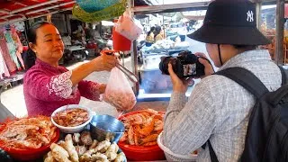 Thumbnail: Phnom Penh Street Food Tour | Street Life 
