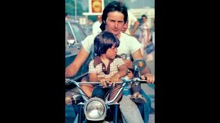 Thumbnail: Gilles and Jacques Villeneuve (The Show Must Go On )