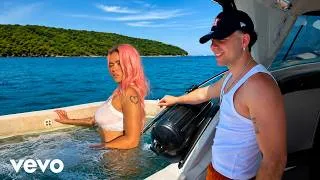 Thumbnail: ☀️ KAROL G ft. Quevedo – SOLCITO (Official Video)