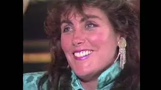 Thumbnail: Laura Branigan - Interview [cc] and Live Concert Scenes - Bitte Umblättern (1985)