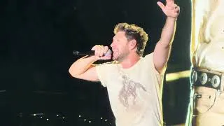 Thumbnail: Niall Horan - Slow Hands (Live)