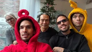 Thumbnail: Opening xmas gifts with my family