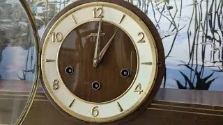 Thumbnail: Pretty sounding Junghans Exacta westminster chime mantel clock with an elegant case design, ca 1957