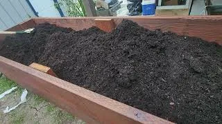 Thumbnail: How I Filled Up the Raised Garden Bed!