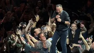 Thumbnail: Bruce Springsteen & The E Street Band, Dancing in The Dark at The Forum in Los Angeles 4/7/2026 [4K]