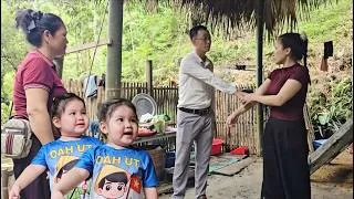 Thumbnail: Dung's mother has arrived, and Hue wants Dung to go home with her.