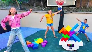 Thumbnail: Playing Tetris In Our Size!