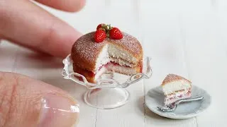 Thumbnail: Miniature Victoria Sponge Cake & Giveaway (closed) | Maive Ferrando