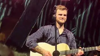 Thumbnail: Alex Warren | Finding Family on the Road Tour (Live in Manchester 2026)