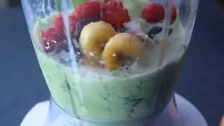 Thumbnail: Vibrant Green Delight: Easy & Healthy Green Smoothie Recipe