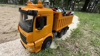 Thumbnail: Big Orange Truck & Tomica (Miniature Cars) ☆ Let's Play at the Park!