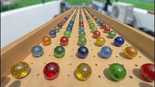 Thumbnail: Marble Run 164 - Happy marbles racing through winding wooden channels (ASMR) - マーブルラン