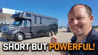 Thumbnail: 20,000 POUNDS of TOWING! Dynamax Dynaquest 3200KD