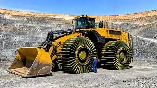 Thumbnail: 250 Unbelievable Heavy Machinery That Are At Another Level