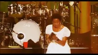Thumbnail: Lauryn Hill & The Roots - Could You Be Loved (live Philadelphia)
