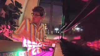Thumbnail: Elijah Fox - Improvising Live in Michelberger Lobby