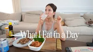 Thumbnail: Homebody in New York | What I Eat in a Day (easy & healthy, wedding prep meals)