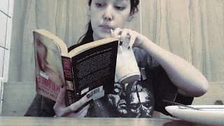 Thumbnail: Reading vampire books like it's 2009 [reading vlog]