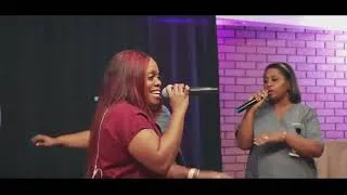 Thumbnail: Dana D. Berry & The Intentional Worshippers - Favor feat. Jessica Clements &Kevin Stewart (LIVE)