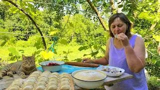 Thumbnail: A 53-Year-Old Mom & Son's Traditional Village Life 🌿🍒 | Secret Family Recipes 🥟❤️ & Simple Living 🏡