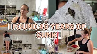 Thumbnail: The Grossest Thing I've Found So Far in my "New" Home // Mommy Etc