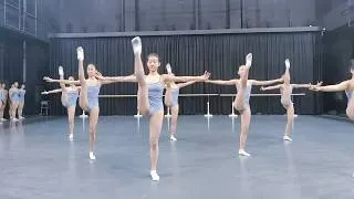 Thumbnail: Stunning standing split full of power and grace🩰🥰🌷✨