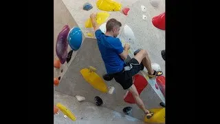 Thumbnail: Bouldering progression N°8: September 2025 - Clips from a solo thursday lunchtime session