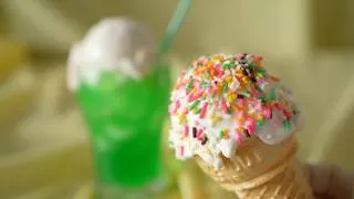 Thumbnail: Ice Cream with Colored Sprinkles and Cream Soda カラースプレーアイスとクリームソーダ