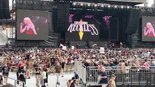 Thumbnail: The Pretty Reckless LIVE: Spell On You