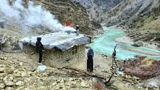 Thumbnail: Nomadic life | Drawing water from a spring and collecting firewood in the mountains