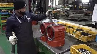 Thumbnail: Korean Factory Shows How to Make Heavy Equipment Machines