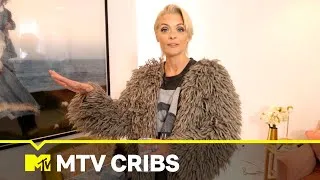 Thumbnail: Jaime King Invites Us Into Her Los Angeles Crib 🏡 MTV Cribs
