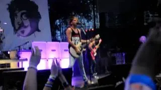 Thumbnail: All Time Low - Poppin' Champagne Live @ the Bamboozle RoadShow (Arlington,Texas)