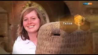 Thumbnail: Die Honigmacher von Schloss Tonndorf S01E05 - Das Bienenjahr geht