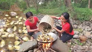 Thumbnail: Survival in forest, Cooking shell with spicy chili for food of survival