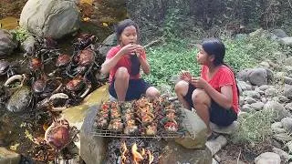 Thumbnail: Survival skills: Catch crab in river for survival food, Crab hot salt chili grill for food in forest
