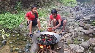 Thumbnail: Life in jungle, Snails boiled with Chili sauce, Eating delicious in jungle