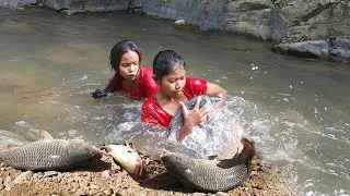 Thumbnail: Life in jungle, Skills catch big fish in waterfall, Big fish egg soup chili tasty & Eating delicious