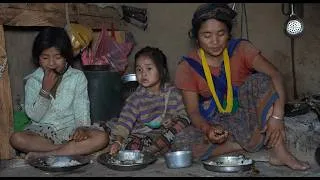Thumbnail: Cooking vegetable curry with dried mushrooms found in the village forestllRuralvillagelife