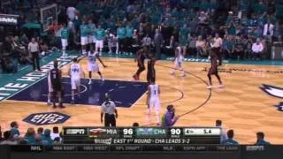 Thumbnail: "Purple Shirt Man" jawing with Wade