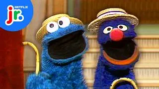 Thumbnail: Grover's Fuzzy & Blue Singalong! 🎶 💙 Sesame Street Classics | Netflix Jr