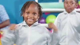 Thumbnail: Shake it out with Tadhi - Energetic dancing
