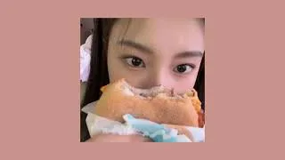 Thumbnail: NEWJEANS - Super shy (sped up)