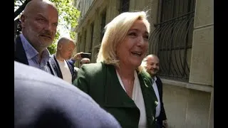 Thumbnail: Législatives 2022: Marine Le Pen lance sa campagne en attaquant le « fou du roi » Mélenchon